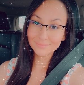 Meet your Posher, Jillian